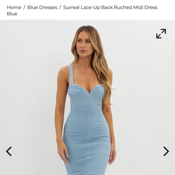 Selfie Leslie Dresses & Skirts - Selfie Leslie Blue Bodycon Midi Dress Sweetheart Neckline